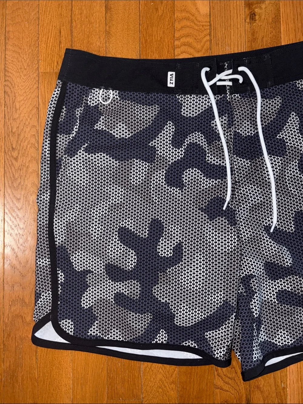 ZYIA Active Men's Spotted Camo Lined Board Shorts Size XL Swimming trunks